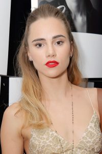 Wear Bold Lipstick Like the Celebs Do! –Guide to Wear Bold Lipsticks