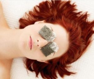 Tea bags on your dark circles