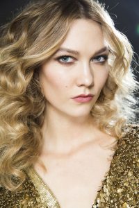 7 Ways to Make Cute Curly Hairstyles Work for You This Summer