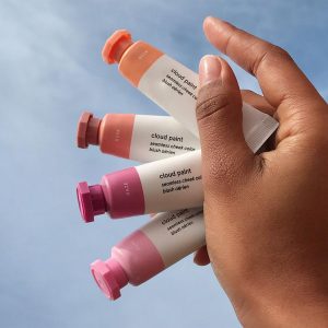 Glossier Makes its way to the UK; 6 must have Glossier products