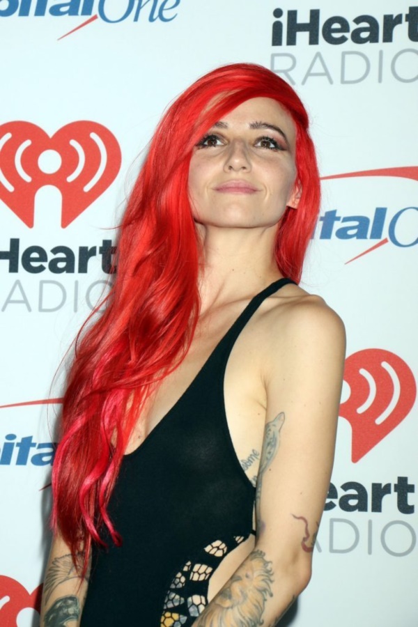 sexy-red-head-hairstyles-try-2018