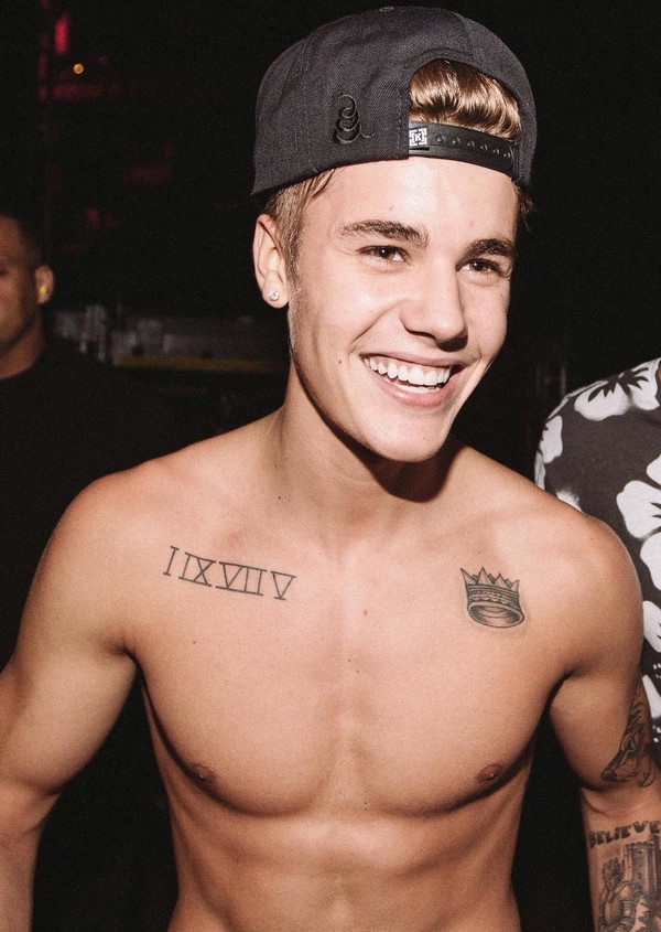 Best Collar Bone Tattoo