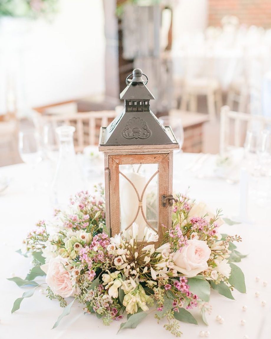 Lanterns And Reefs For Spring Wedding Décor