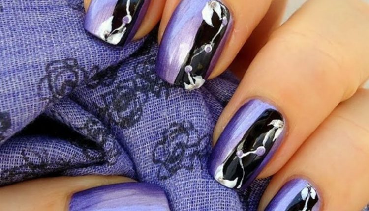 Unique Chrome Nail Art Ideas and Examples