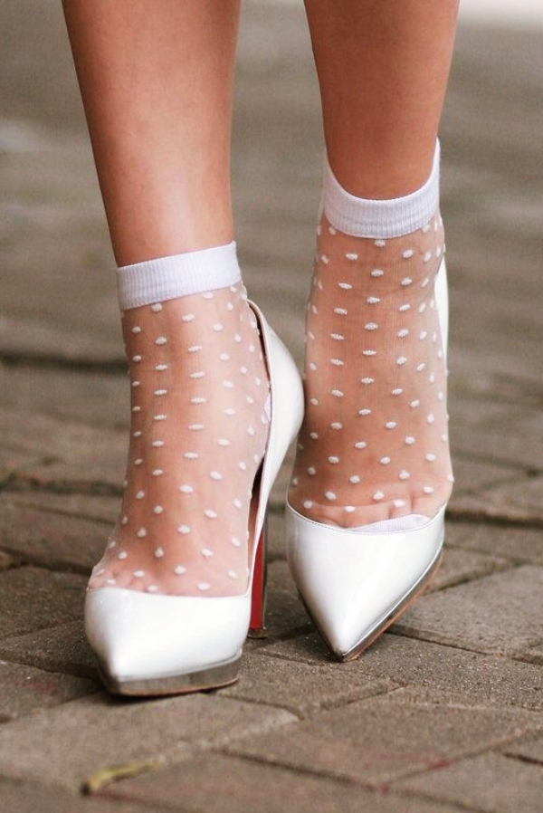 This-is-How-Sheer-Socks-are-Becoming-a-Trend