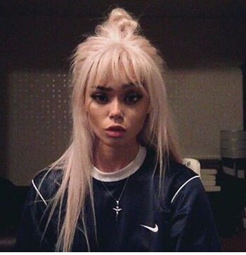 33 Flattering Bangs Hairstyles to Inspire You This Year