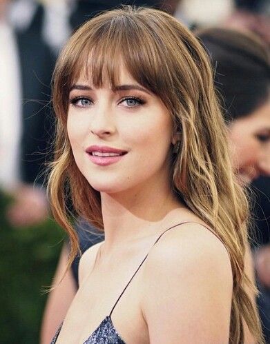 33 Flattering Bangs Hairstyles to Inspire You This Year