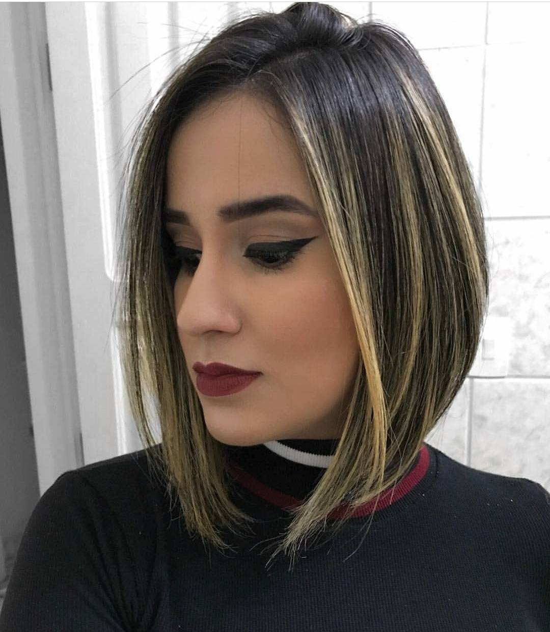 Chic Medium Bob Haircut for Women, Shoulder Length Bob Hairstyle Designs