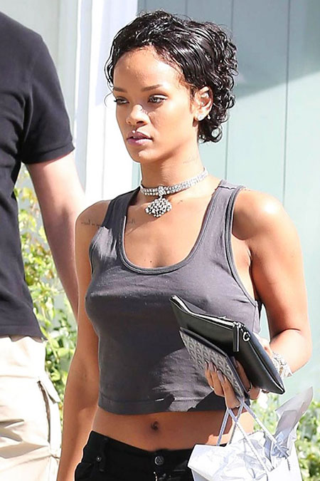 Rihanna Short Curly Hair Sport Victoria Rihanna Curly
